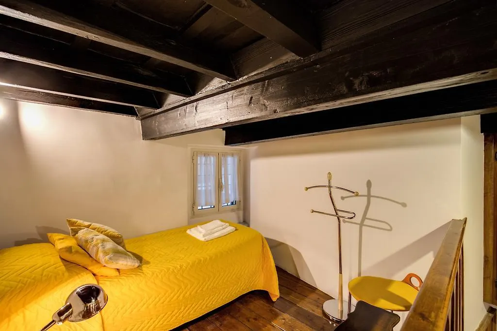 Navona Flowers Apartment Rome
