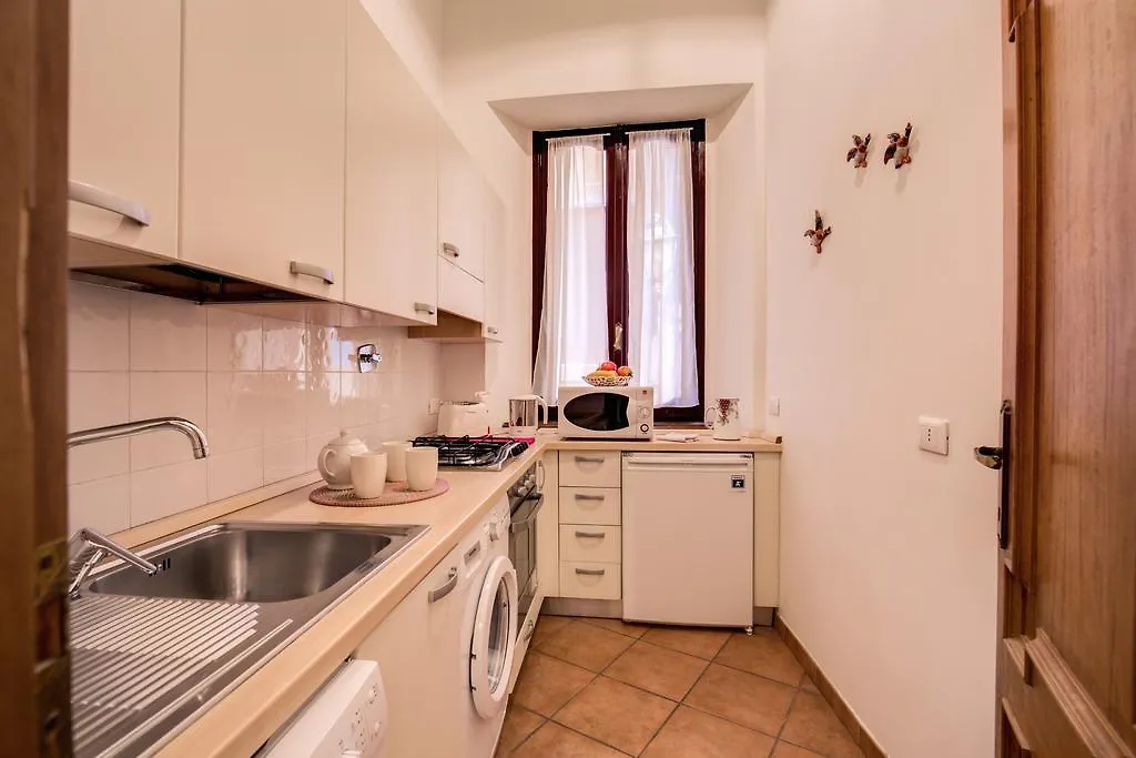 Navona Flowers Apartment Rome